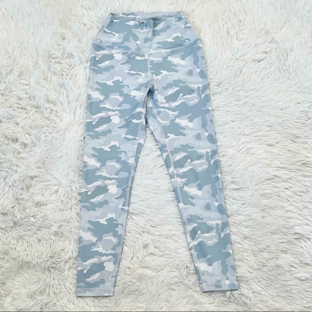 P'tula Blue & White Camo High-Rise Leggings